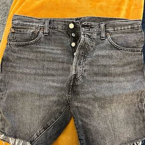 Men’s 33 Levi Jorts Black